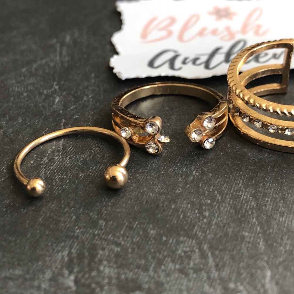 3/$25⚡️boho stackable midi knuckle ring set - Picture 13 of 14